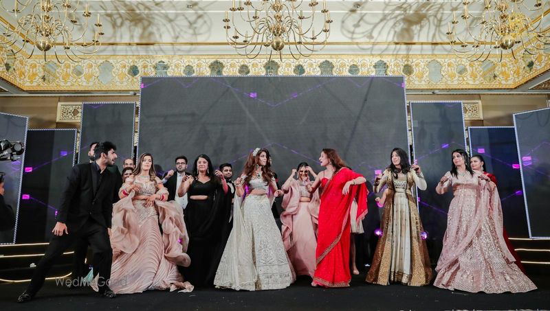 Wedding party group dance